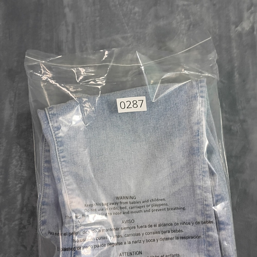 American Eagle Next Level Stretch High Waisted Flare Jeans Light Wash Blue Sz 8 - Picture 7 of 7